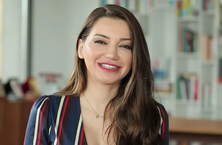 Esra Ezmeci'ye gelen soru 'yok artık' dedirtti! "Boşandığım eşimle..." - Resim: 3