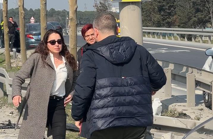 Kazadan burnu bile kanamadan kurtulan kadın aracına bakıp hüngür hüngür ağladı - Resim: 4