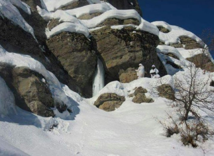 Her taşın altına bakıyorlar -20 derecede operasyon - Resim: 4