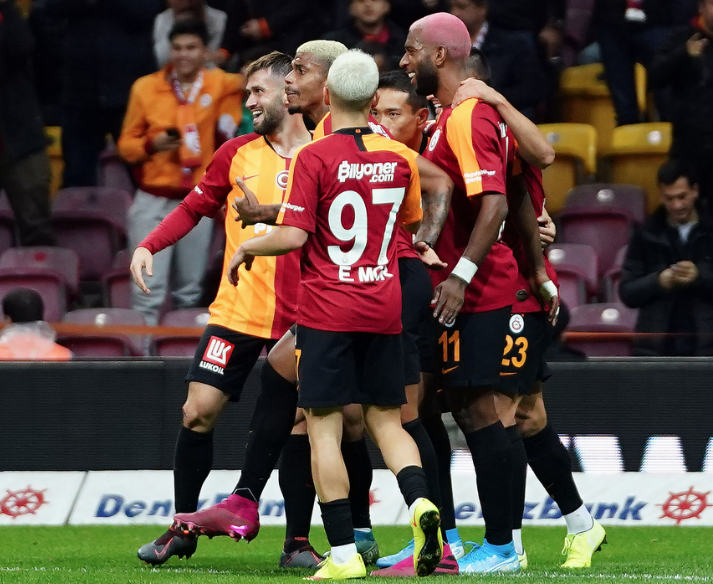 Rıdvan Dilmen'den Emre Mor'a sert eleştiri: Hiç gelişemedi - Resim: 2