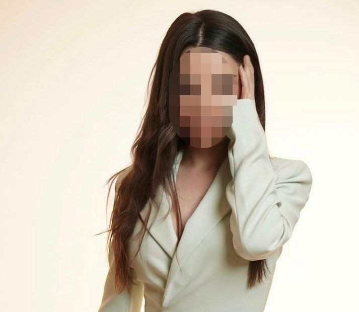 25 yaşındaki güzel oyuncuya swinger dayağı! Eş değiştirmeli cinsel ilişkiyi reddedince... - Resim: 3