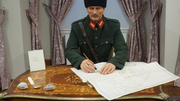 Atatürk Müzesi yeniden ziyarete açıldı