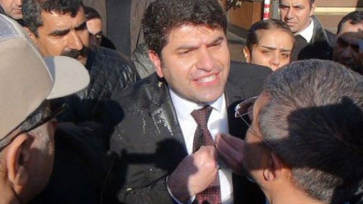 HDP'li vekil polise böyle hakaret etti!