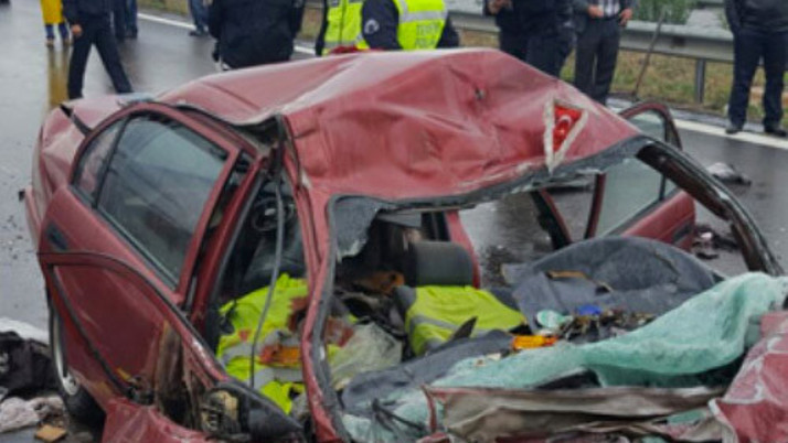 Öndeki tankeri fark edemeyince feci kaza!