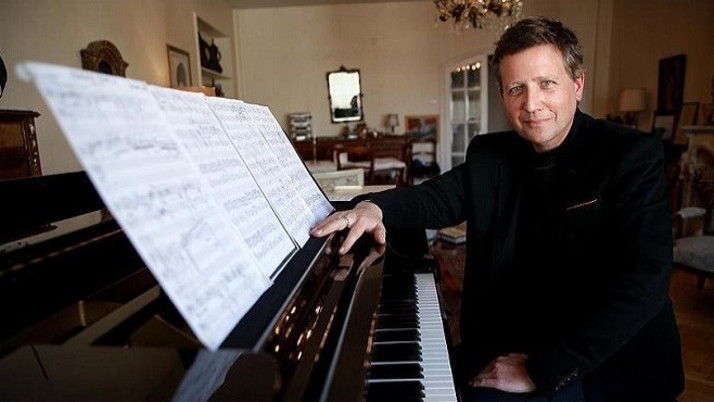 Blet: Türkiye'yi sevdiğim için cezalandırılıyorum!