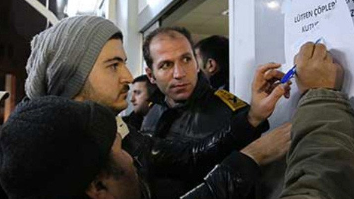 Olayı duyunca oraya koştular liste oluşturup...