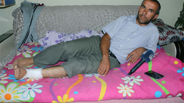 Domuz saldırısından ağaca çıkarak kurtuldu