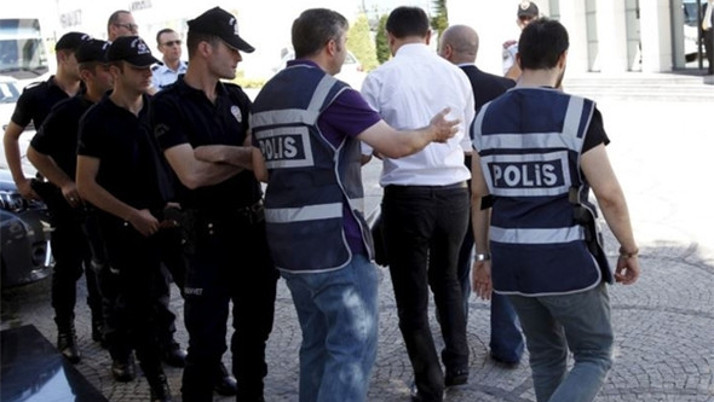 Dev operasyon: Çalınan sorular harekete geçirdi!