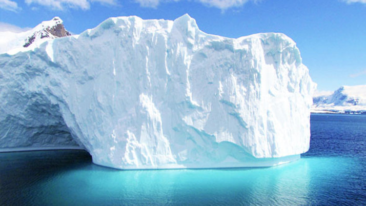 Birleşik Arap Emirlikleri'nden çılgın proje buzdağı taşıyacaklar