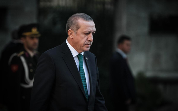 Erdoğan ve Türkiye'nin altı oyuluyor