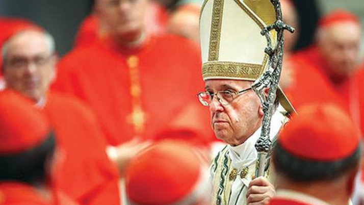 Vatikan’da seks ve uyuşturucu partisine baskın!