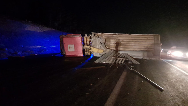 Mersin'de trafik kazası: 1 ölü, 2 yaralı