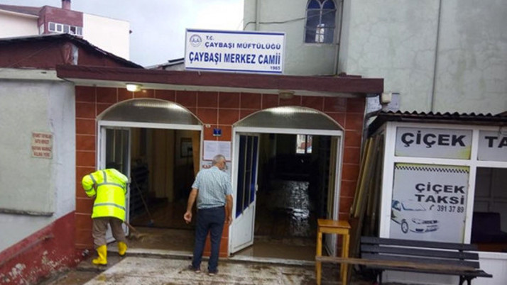 Ordu Çaybaşı'nı sel aldı Belediye Başkanı İsmet Yanık 'Böylesini görmedim'