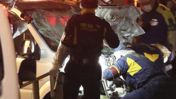 Japonya'da araç yayaların arasına daldı! Çok sayıda  yaralı var