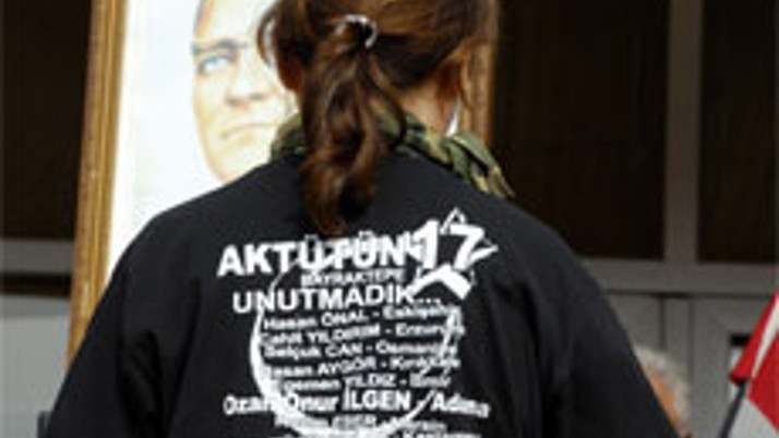 Aktütün tişörtü kurşun gibi