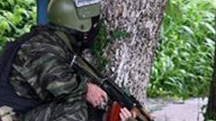 Ermeniler Azeri askerini vurdu