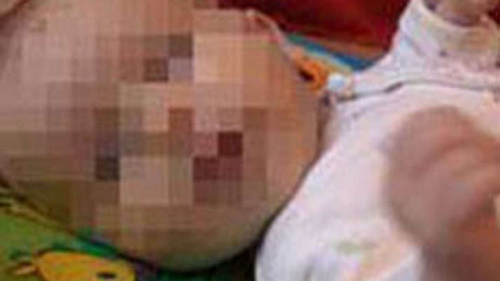 Bebek pornodan son anda kurtarıldı