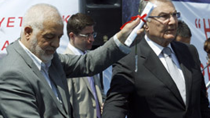 Kartal'da Topbaş'a örnek tapu dağıtımı!