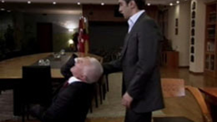 Polat Alemdar bu kez boyun kırdı! 