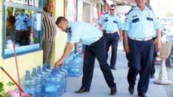 Ayvalık zabıtası kontrolleri arttırdı