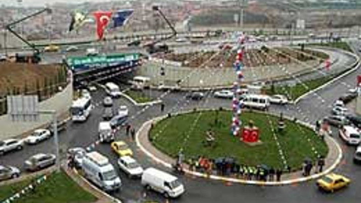 Şişli ile Sarıyer'in sınır savaşı sürüyor 