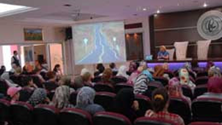 GOP'ta evlilik eğitimi hız kesmiyor