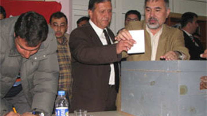 Küçükkuyu CHP'de film gibi atamalar