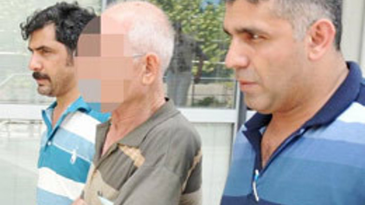 68'lik dedeye banyoda suçüstü