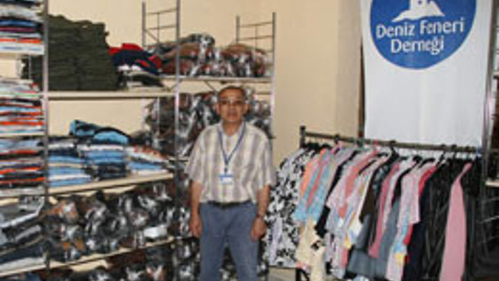 Deniz Feneri'nden gezici giyim mağazası