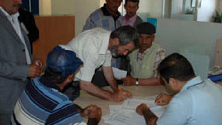 Suşehri'nde çapa avansları dağıtılıyor