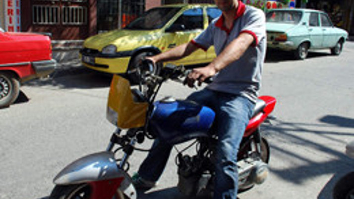 İzmirli Mucitten 150 cc'lik motor 