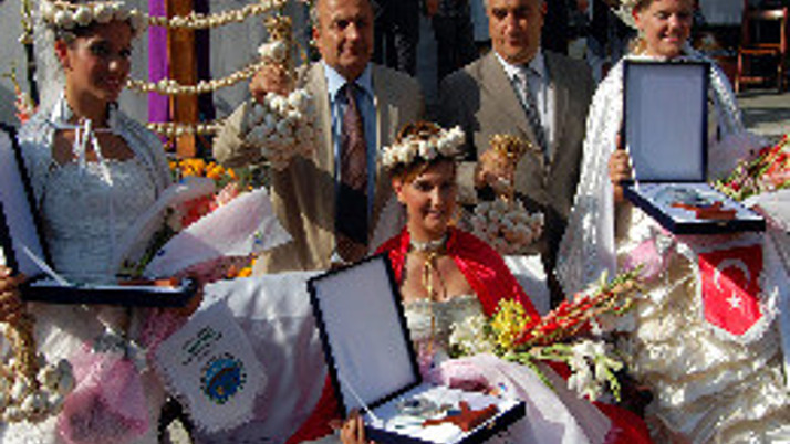 Taşköprü'ye Letonyalı sarımsak güzeli