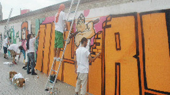 Referanduma grafitili destek