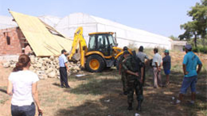 Aksu’da kaçak yapıya geçit yok!