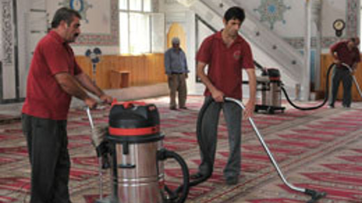 Yenimahalle bayrama hazırlanıyor