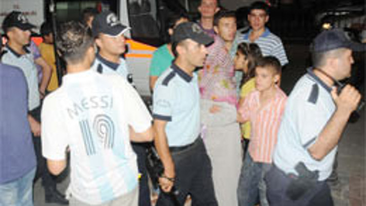 Urfa'da taşlı sopalı kavga: 5 yaralı