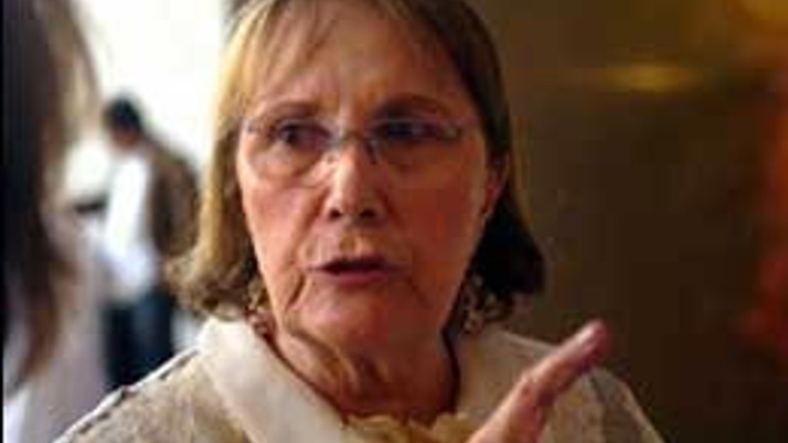 Adalet Ağaoğlu evet oyu verecek