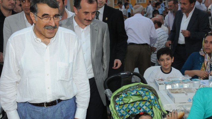 Bağcılar iftarda iktidarın ağır topunu ağırladı 