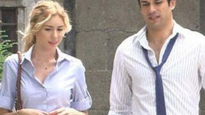 Sinem'i öpemediği için isyan etti