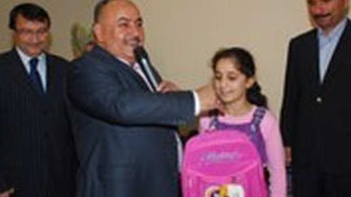 Ümraniye Belediyesi çocukları sevindirdi 