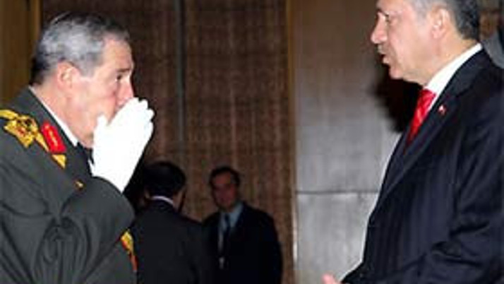 Büyükanıt neden böyle yaptı?