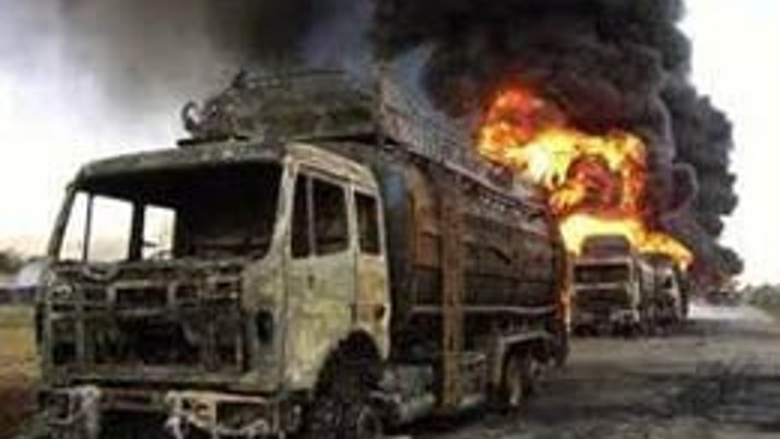 NATO konvoyuna saldırı: 4 ölü