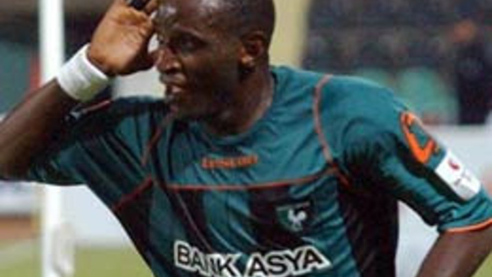 Souleymane Youla trafik kazası geçirdi