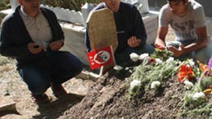 Polisin ailesi intihara inanmıyor