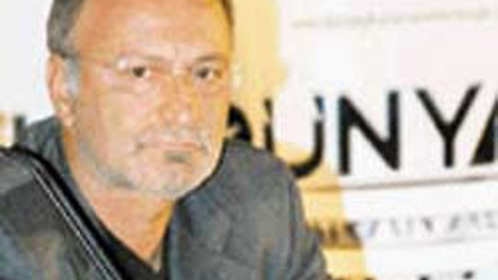 Dünyayı kurtarırken küfür yemişler