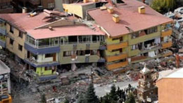 Cesetleri el ele tutuşmuş halde bulundu