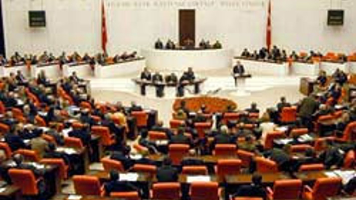 Irak görüşmesi Meclisten geçti