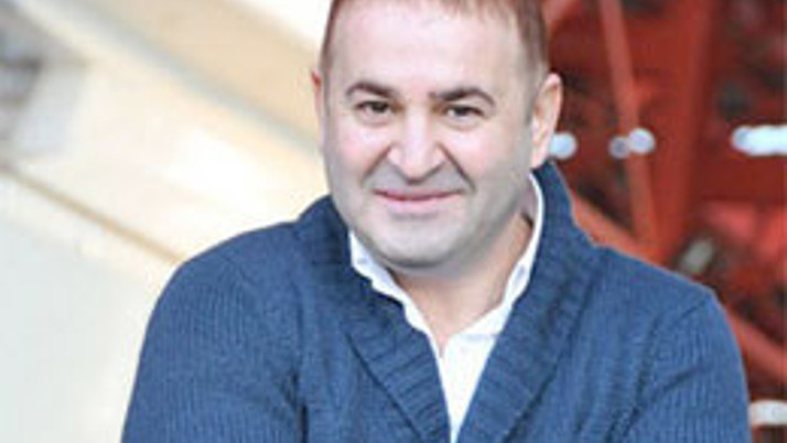 Şafak Sezer özür diledi