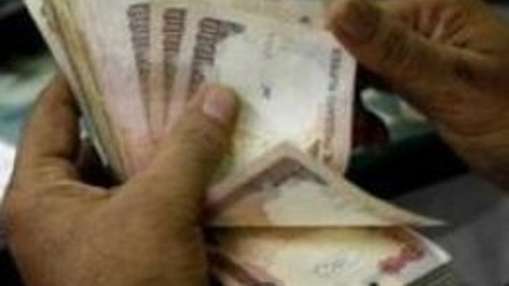 Hindistan faizleri yine artırdı