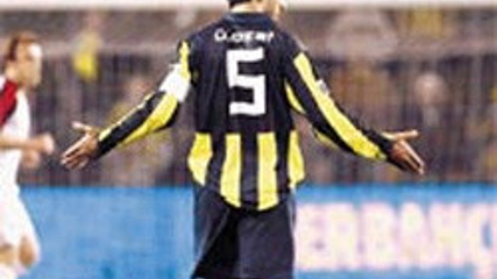 Ümit Özat yuhalandı